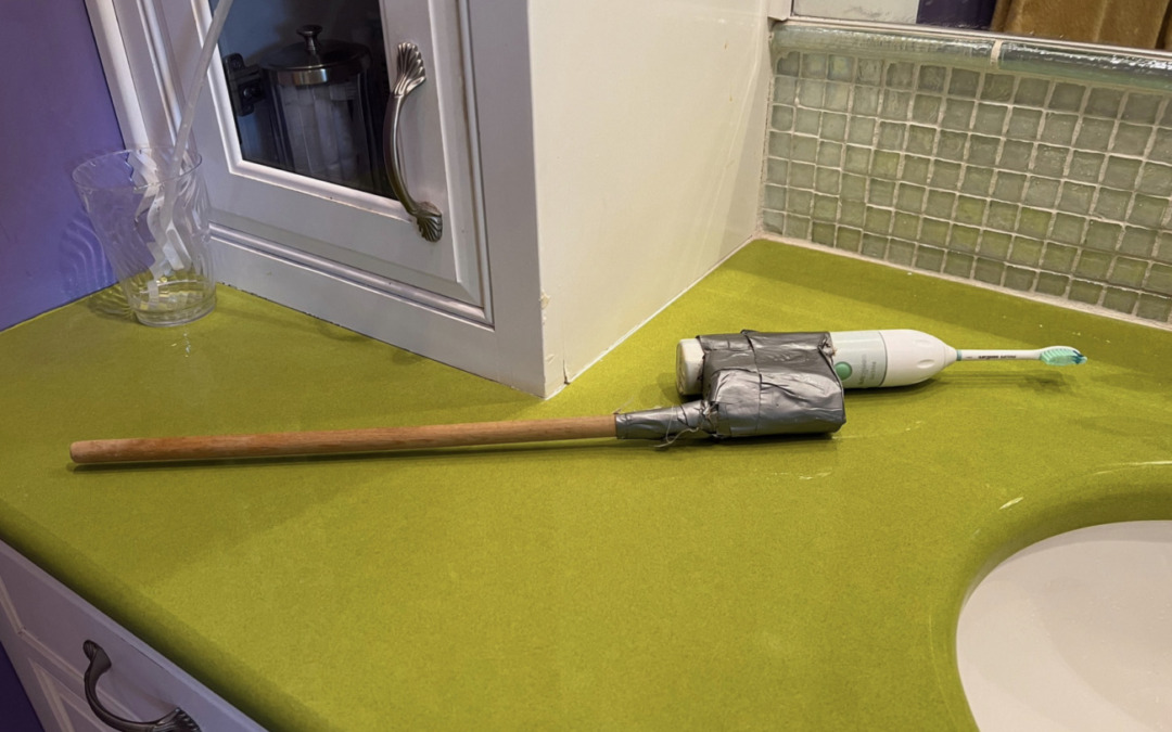 Homemade Long-Handle Electric Toothbrush